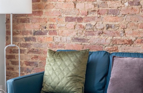 Frederick House | Cozy townhome in Downtown Frederick!