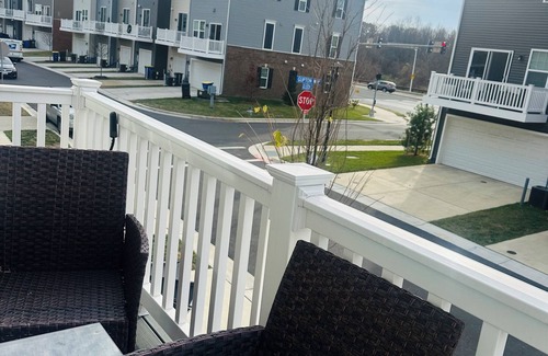 Landover House | Cozy townhome in lovely Hyattsville with AC, fitness room, WiFi