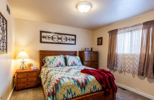 Billings House | Cozy townhome minutes from all Billings has to offer!