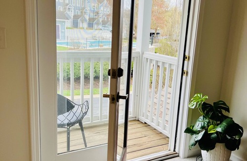 Harrods Creek House | Cozy Townhome on Harrods Creek in Prospect, Kentucky