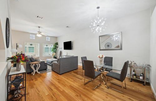 Southeast Houston Apartment | Cozy Townhome with Garage minutes from Hobby Airport