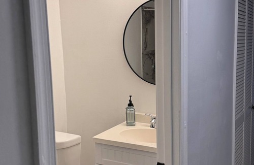 Montpelier House | Cozy townhome with WiFi and AC in lovely Laurel