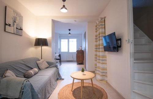 Lambersart House | Cozy Townhouse near Lille - 3 Guests