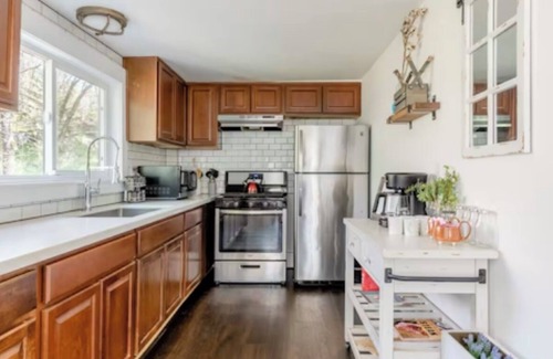Cedar Glen House | Cozy Treetop A-Frame, Fireplace, Arcade Games, Record Player