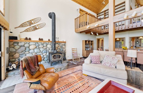 Truckee Ski Chalet | Cozy Truckee Ski Chalet with Awesome Views for 2023-24 Ski Lease