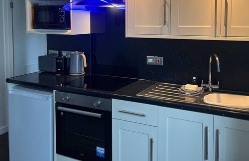 Sidmouth Ski Chalet | Cozy Two Bedroom Chalet in Sidmouth