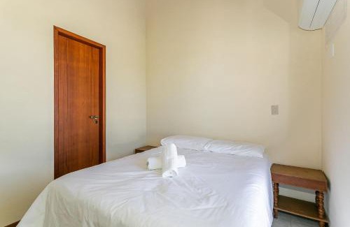 Cachoeira do Bom Jesus Apartment | Cozy two-story house just 120m from the beach! EDE