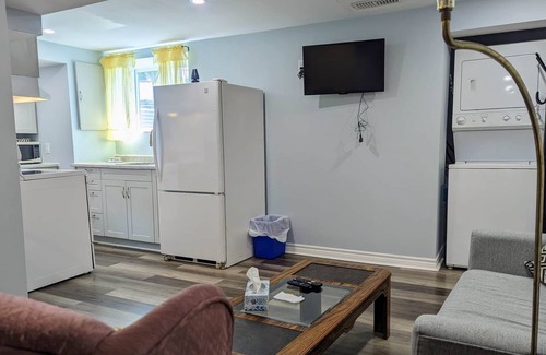 Algoma District House | Cozy Unit 2BD+2BTH 5 mins to Lake - [Hem]
