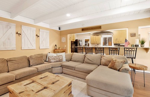 Summit Estates House | Cozy UP TO Summit #1651