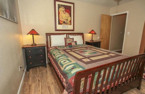Summit Estates House | Cozy up to Summit-1651 by Big Bear Vacations