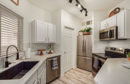 The Joshua Tree Condo | Cozy Updated Condo located in the Heart of Scottsdale/Paradise Valley