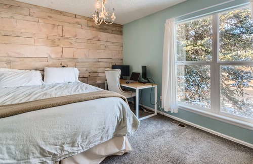Morrison House | Cozy & Updated Home by Red Rocks