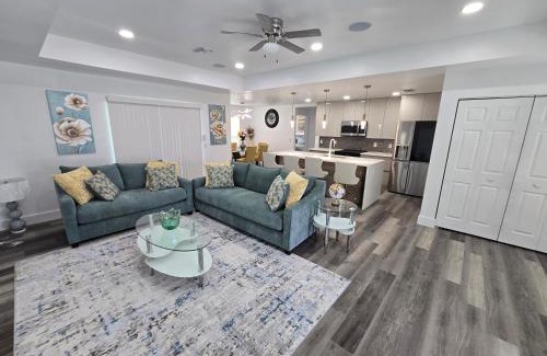 Mariner House | Cozy Urban Oasis