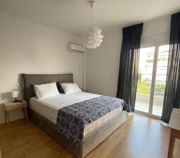 Elliniko-Argyroupoli Apartment | Cozy Urban Retreat