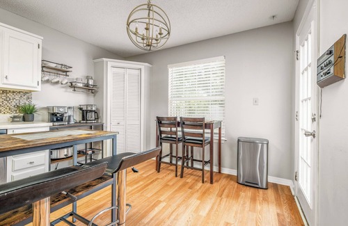 West Pensacola House | Cozy Urban Retreat Near Beaches & Downtown