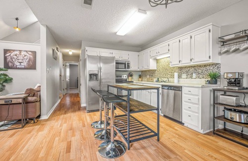 West Pensacola House | Cozy Urban Retreat Near Beaches & Downtown