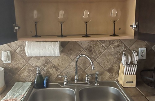New Town Cottage | Cozy, private, Dog friendly Key West cottage 2/1. Close to the BEACH.