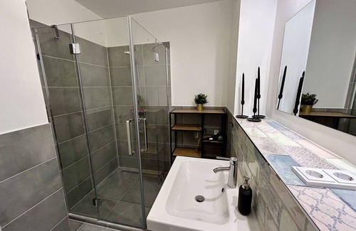 Exerzierplatz Apartment | Cozy vacation apartment with balcony and parking space - central and quiet location