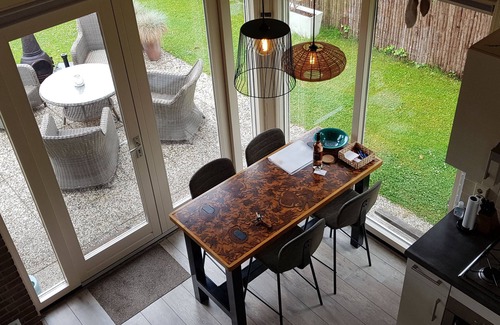 Herkingen Cottage | Cozy vacation cottage. Grevelingen beach Herkingen. North Sea beach at 20 minutes.