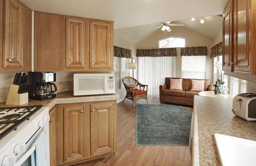 Oceano Cottage | Cozy Vacation Cottage 400 at Pismo Sands RV Resort