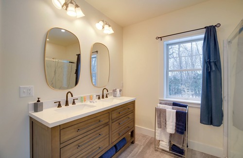 Eastern Vermont House | Cozy Vermont Escape - Near Golfing & Skiing!