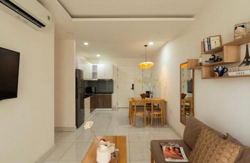 Phuong 8 Apartment | Cozy view apt D3 center Bright & minimalist
