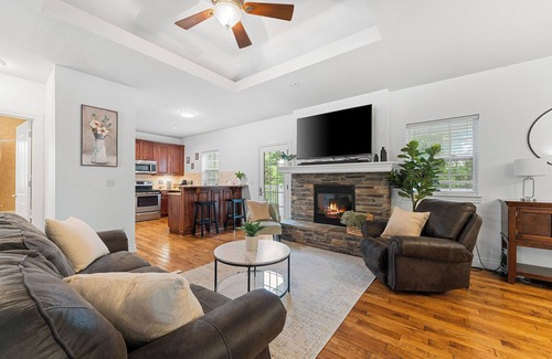 Branson Villa | Cozy Villa Violà *Golfing & Downtown* Sleeps 8