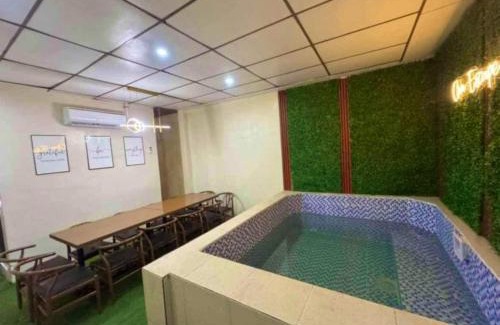 Bacoor City Villa | Cozy Villa with Pool for family or couples