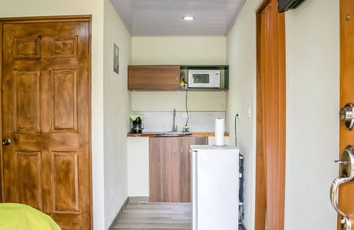 Arenal Hot Springs Apartment | Cozy villa with volcano views, fast WiFi, kitchenette & hammock - dog-friendly