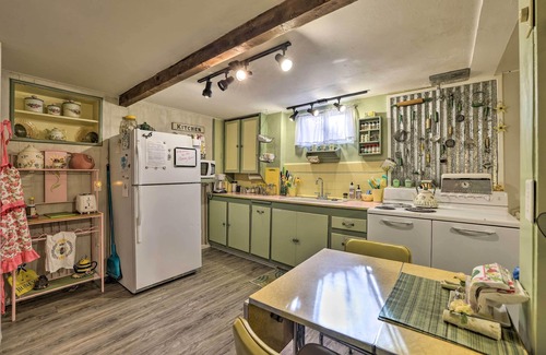 Cedar City Apartment | Cozy & Vintage Cedar City Apartment w/Fire Pit!