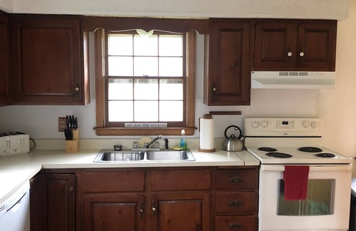 Londonderry House | Cozy VT Country Home