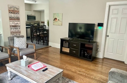 Libertyville Apartment | Cozy W Front Porch DT Libertyville near Naval Base