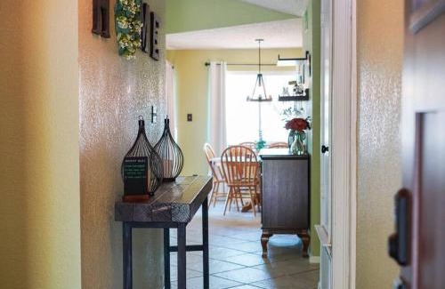 Copperfield House | Cozy Walnut Creek Home in Austin