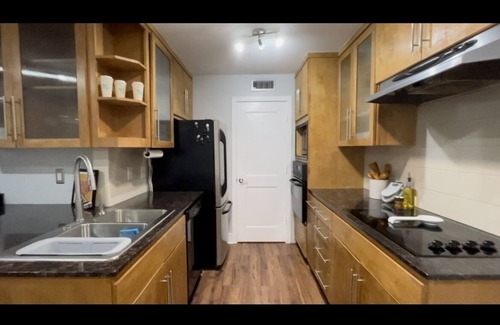 Park Central Condo | Cozy warm Condo 10min from Downtown