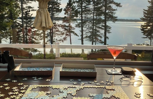 Central Coast House | Cozy waterfront cottage overlooking Muscongus Bay with stunning sunset views.