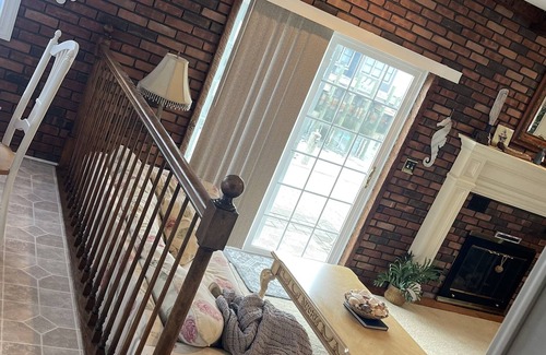 Toms River House | Cozy waterfront home away from home! 7 mins to Jersey shore beaches & boardwalk