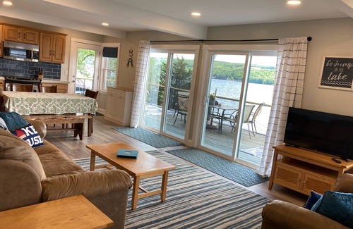 Moravia House | Cozy waterfront home with modern amenities!