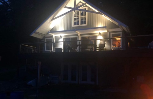 Moravia House | Cozy waterfront home with modern amenities!