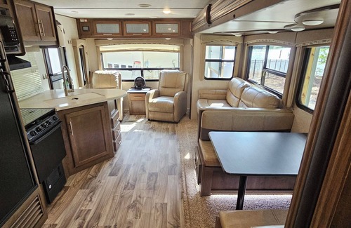 Oriental House | Cozy waterfront travel trailer 1 bedroom and AC, WiFi in charming Oriental