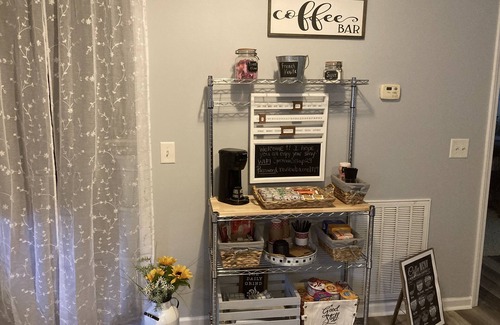 White Pine House | Cozy WhitePine Getaway neighboring The Great Smoky Mountains