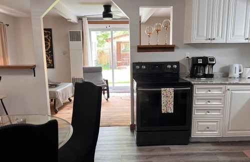 Oro-Medonte House | Cozy Whole Home, Pet Friendly, & Central to Lake Simcoe, Rama & Horseshoe Valley