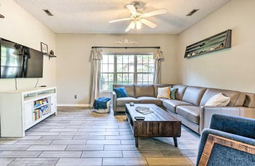 Murraysville House | Cozy Wilmington Bungalow about 6 Mi to Beaches!