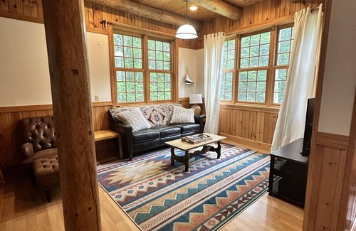 Carrabassett Valley House | Cozy Winter Hideaway Near Sugarloaf Mountain with Ski Shuttle Access