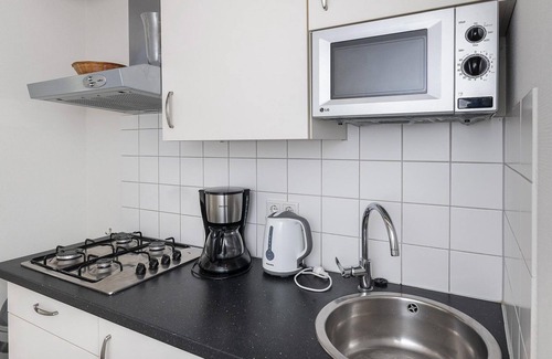 Wemeldinge House | Cozy Zeeland Cottage for 4 people on the edge of the park!