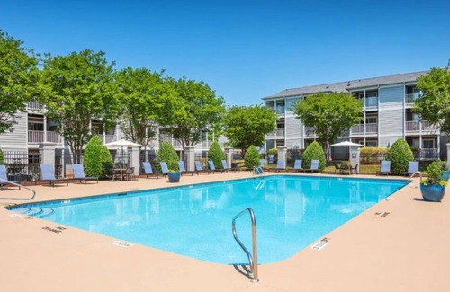 Raleigh Apartment | Cozy1 Bedroom near RDU Pool and Gym on site!