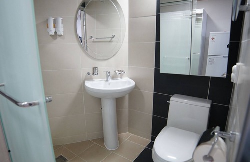 Sinchon-dong House | Cozybox Guesthouse