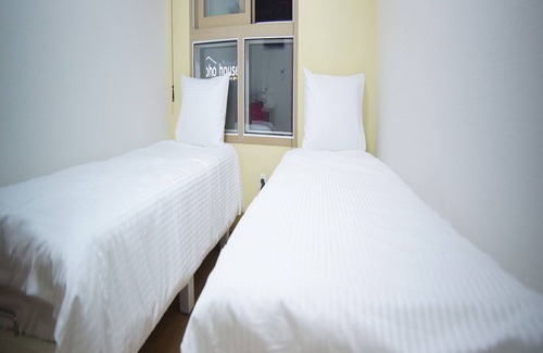 Sinchon-dong House | Cozybox Guesthouse