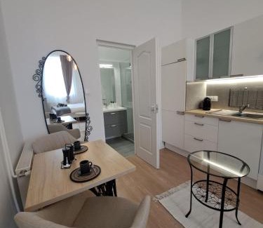 Kecskemet Apartment | CozyCentralApartment