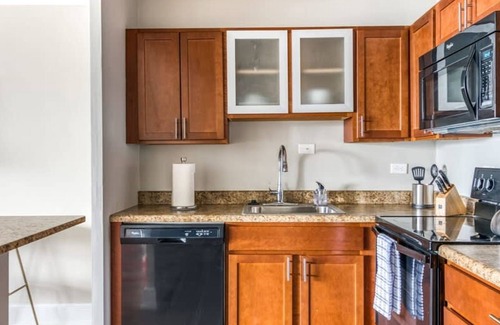 Old Louisville Apartment | Cozysuites 800 Tower 2BR w sky Pool gym 26