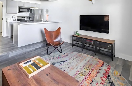 Goebel Apartment | CozySuites at Camelback